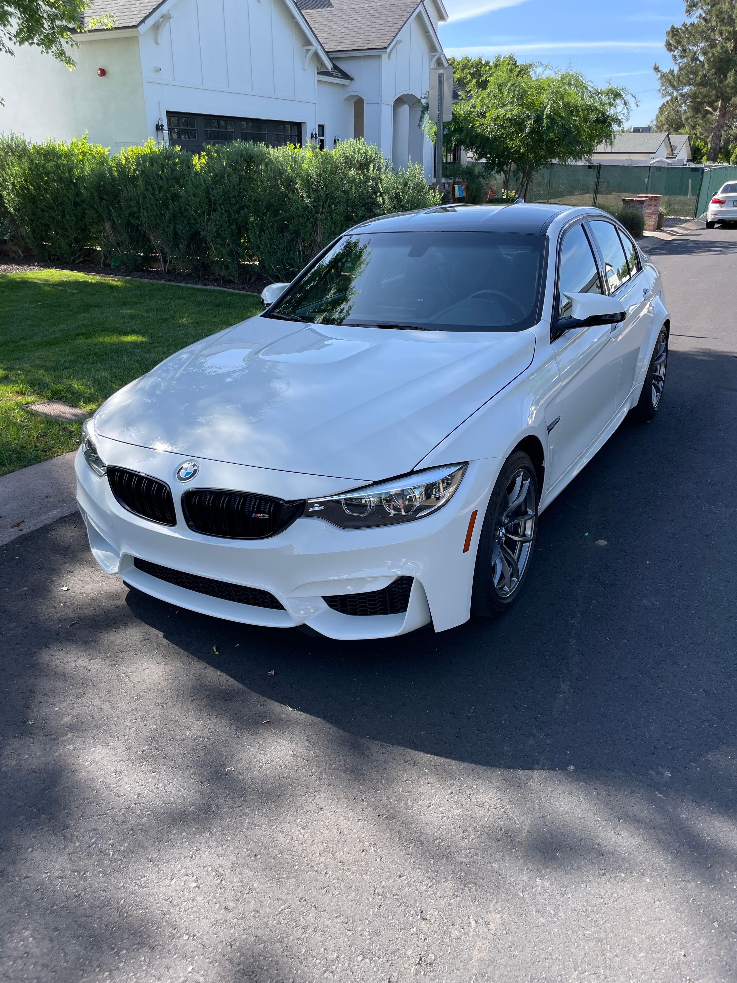 Used 2018 BMW M3 RWD image 2