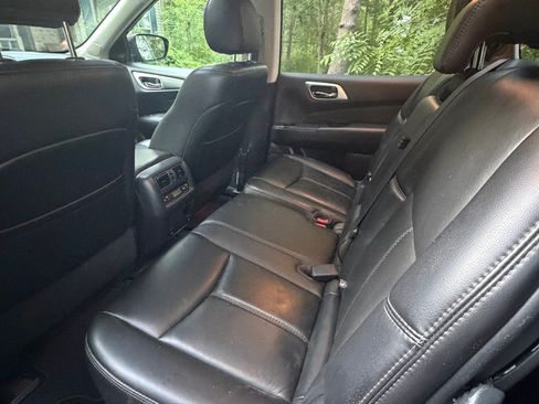 Used 2017 Nissan Pathfinder SL w/ SL Premium Package AWD/4WD image 17