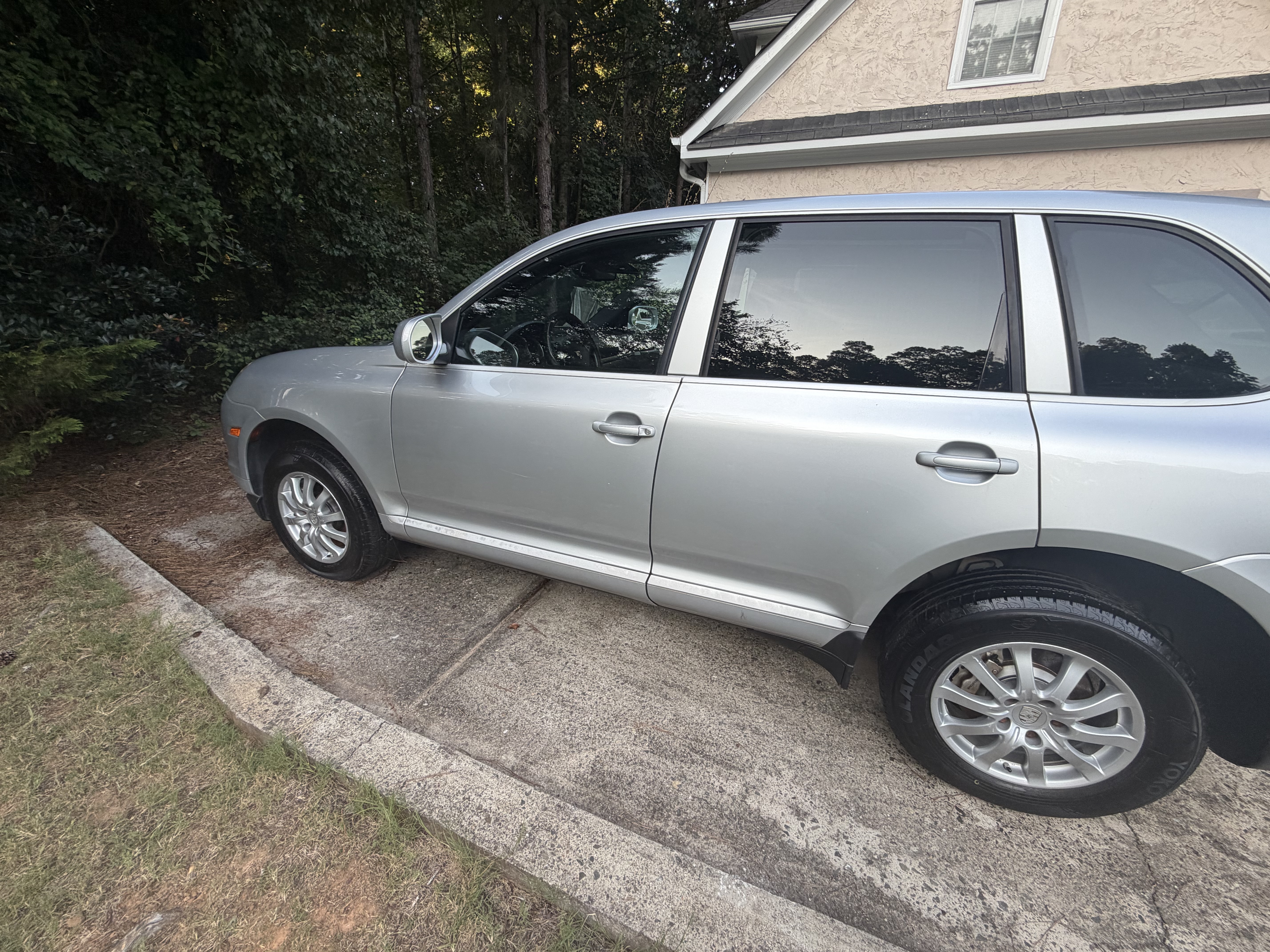 Used 2009 Porsche Cayenne S AWD/4WD image 11