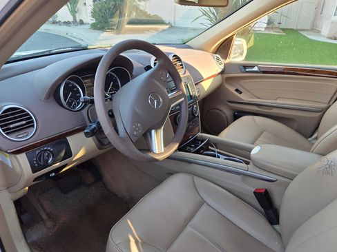 Used 2010 Mercedes-Benz GL 450 4MATIC image 6