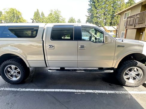 Used 2006 Ford F150 Lariat AWD/4WD image 4