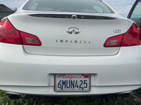 Used 2010 INFINITI G37 Journey image 16
