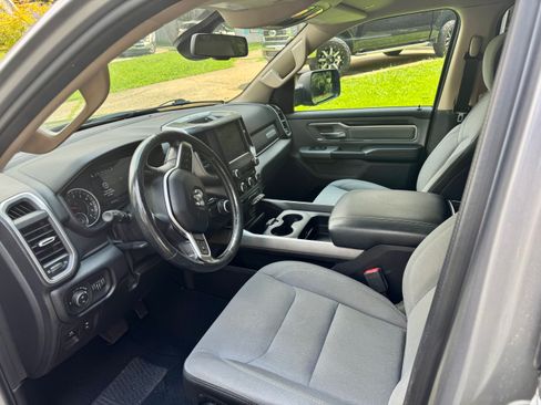 Used 2019 RAM 1500 Big Horn RWD image 9