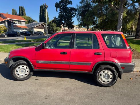 Used 1999 Honda CR-V LX image 2