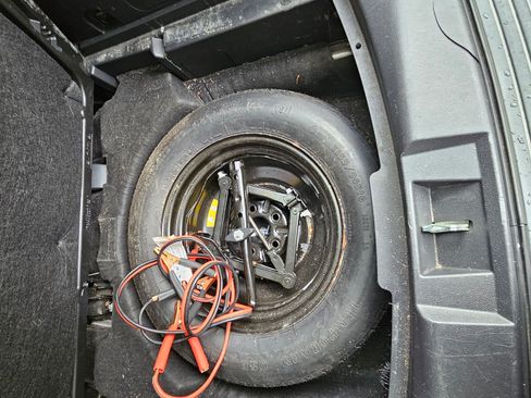 Used 2016 Jeep Compass Latitude image 8