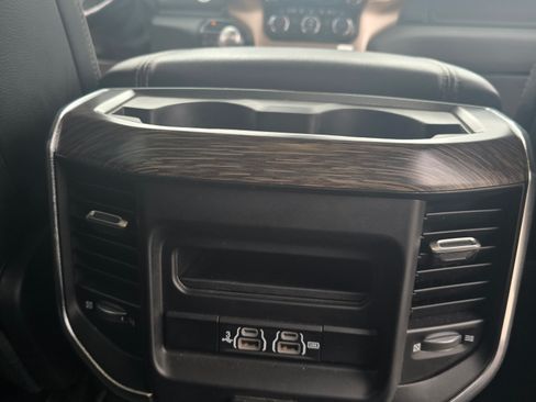 Used 2020 RAM 1500 Laramie image 16