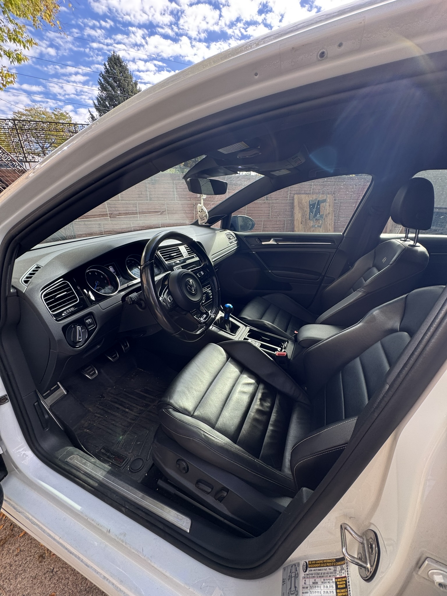 Used 2017 Volkswagen Golf R 4-Door AWD/4WD image 13