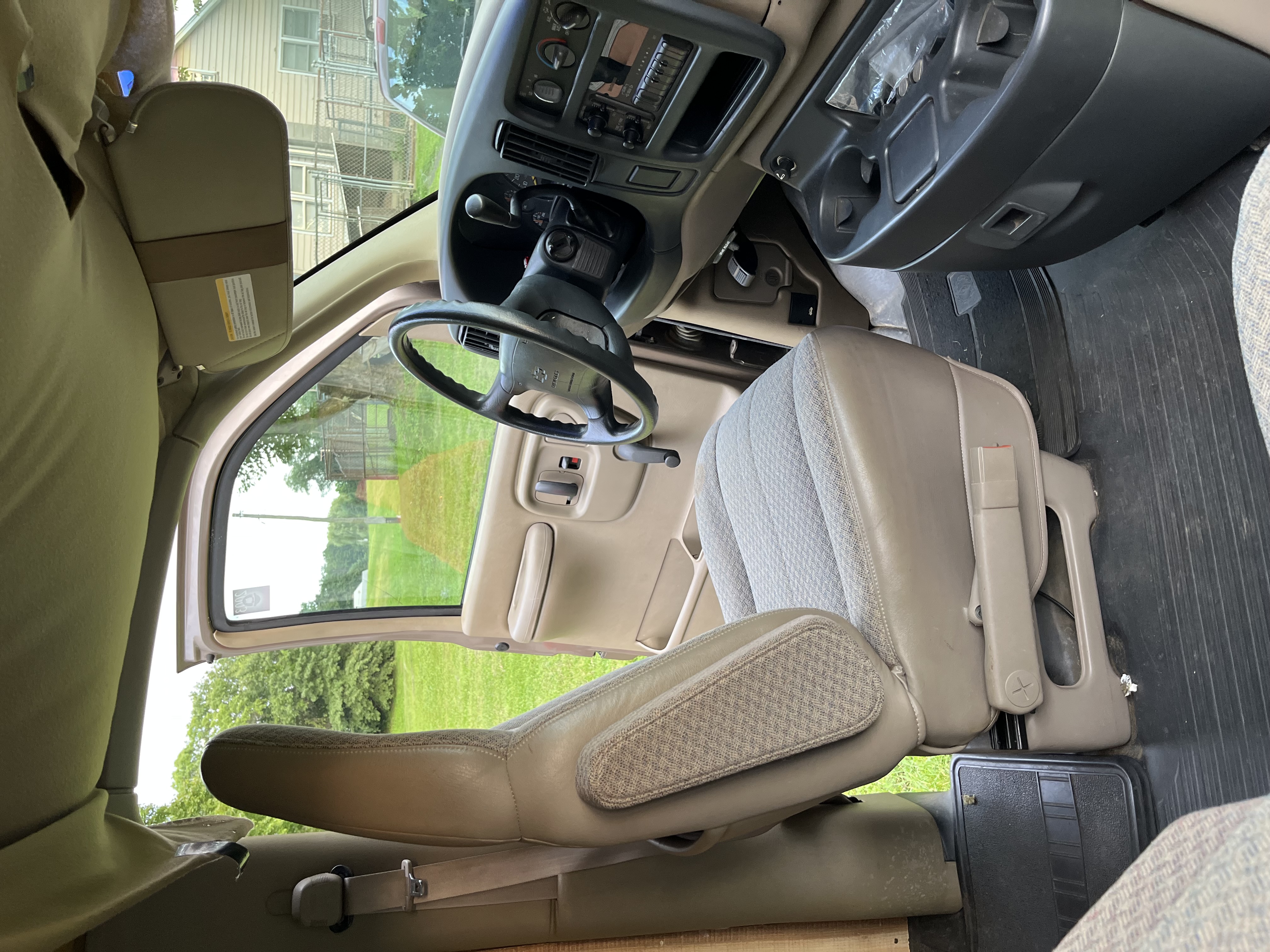 Used 1997 Chevrolet Express 1500 w/ Preferred Equipment Group 2 RWD image 12