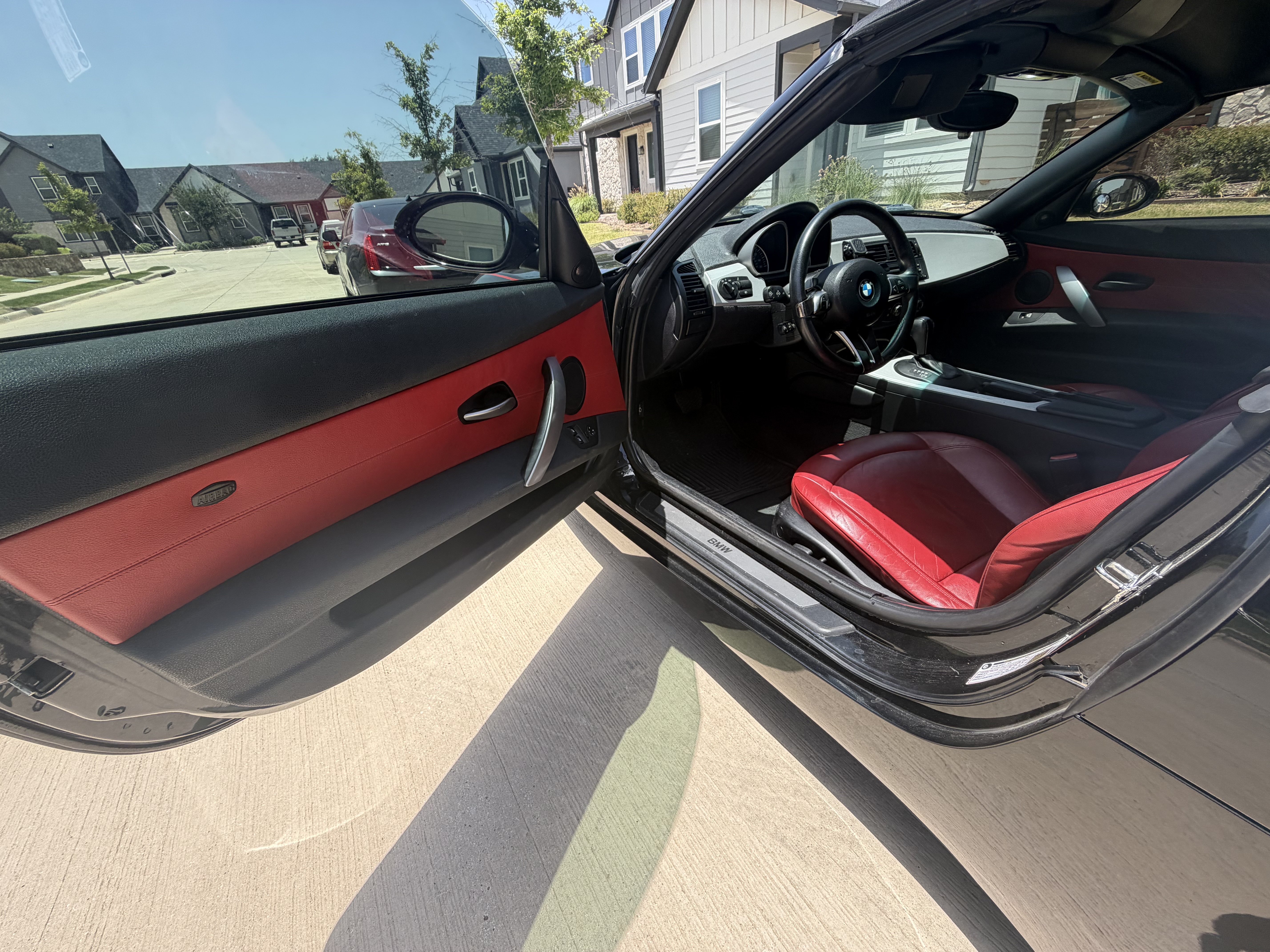 Used 2006 BMW Z4 3.0i RWD image 6