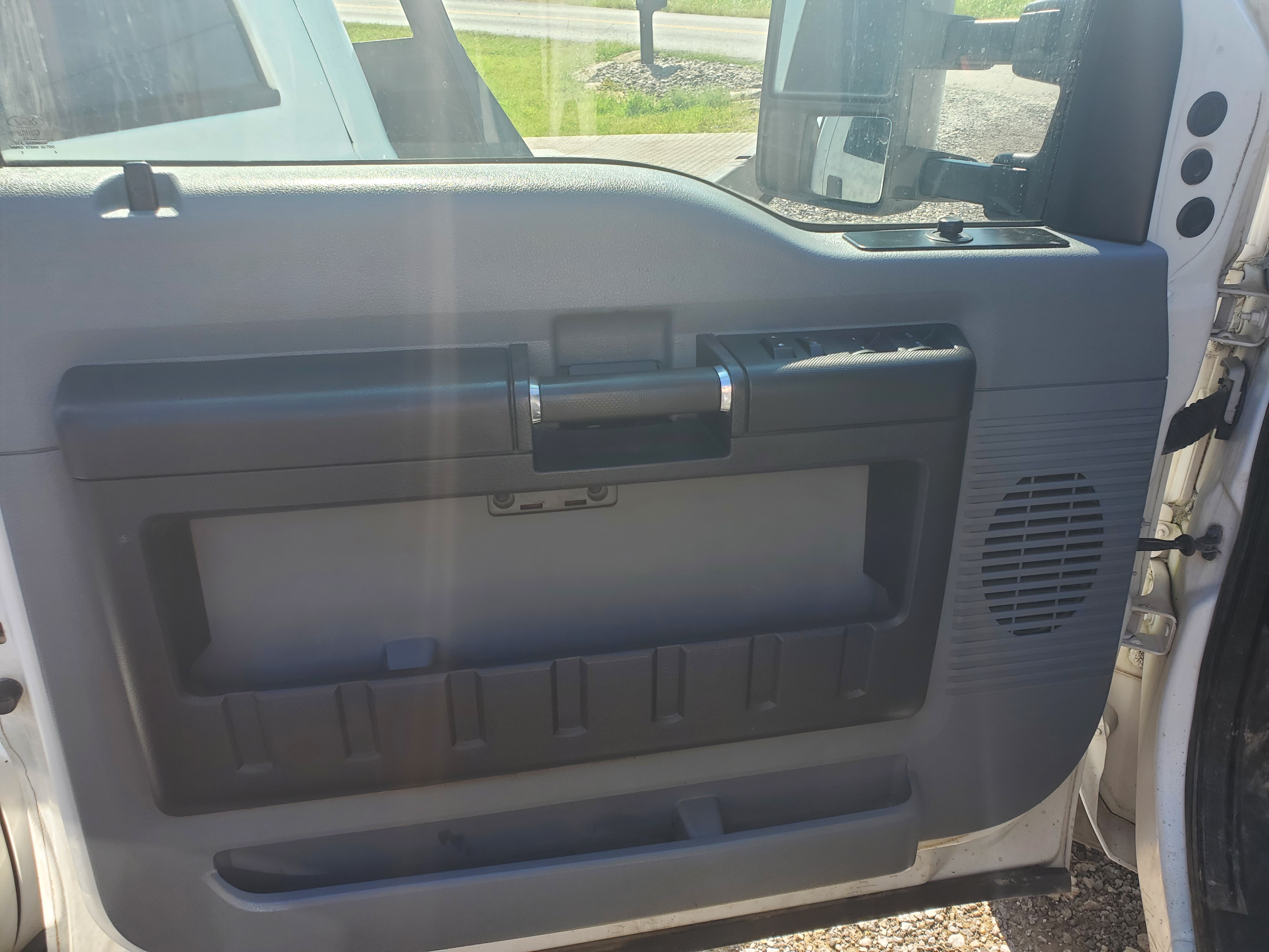 Used 2015 Ford F450 XL w/ Power Equipment Group AWD/4WD image 9