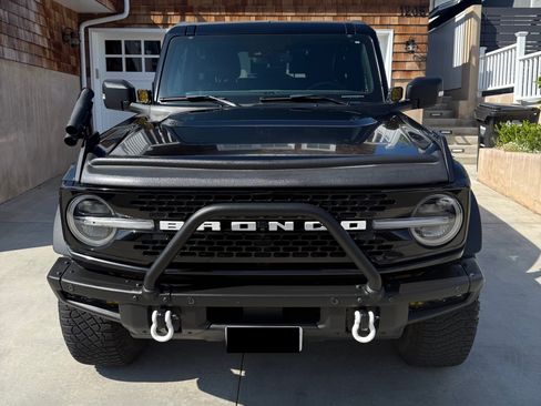 Used 2022 Ford Bronco Wildtrak image 2