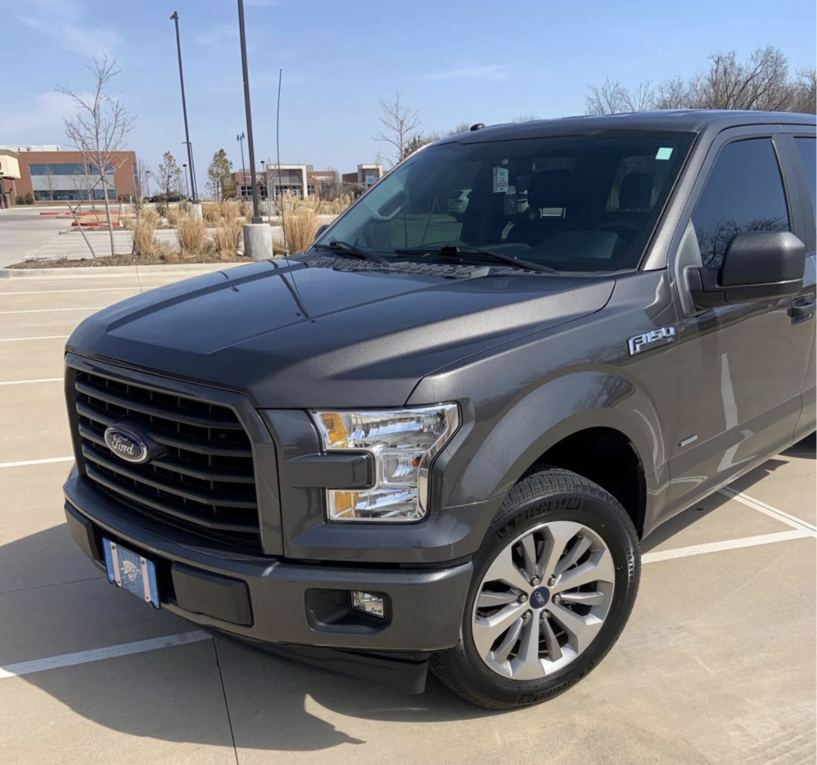 Used 2017 Ford F150 XL w/ Equipment Group 101A Mid RWD image 2