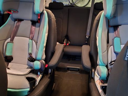 Used 2014 GMC Acadia SLE image 21