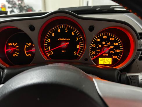 Used 2007 Nissan 350Z Touring RWD image 19