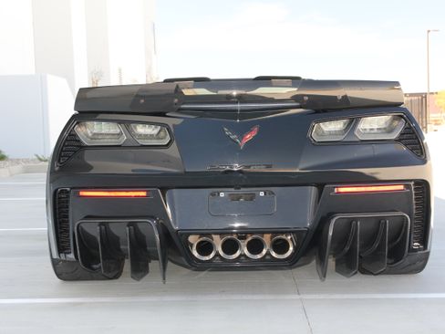 Used 2017 Chevrolet Corvette Z06 image 5