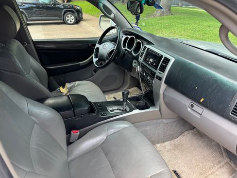 Used 2004 Toyota 4Runner Limited image 13