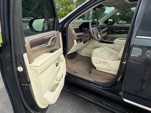 Used 2021 GMC Yukon XL Denali AWD/4WD image 17