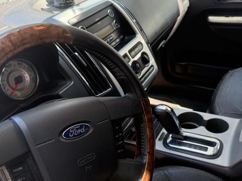 Used 2010 Ford Edge SEL image 9