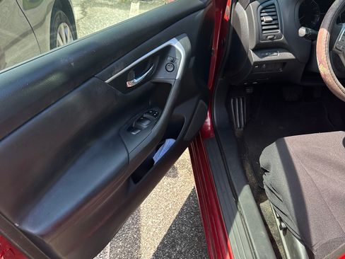 Used 2016 Nissan Altima 2.5 S w/ Power Driver Seat Package FWD image 15