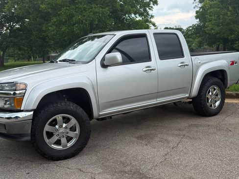 Used 2010 Chevrolet Colorado LT AWD/4WD image 1