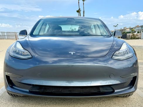 Used 2017 Tesla Model 3 Long Range RWD image 11