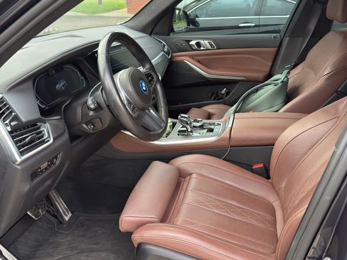 Used 2022 BMW X5 xDrive45e w/ M Sport Package AWD/4WD image 12