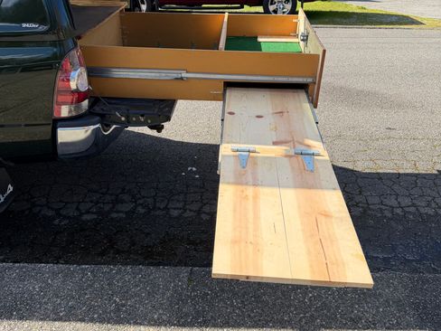 Used 2013 Toyota Tacoma 4x4 Double Cab w/ SR5 Pkg image 9