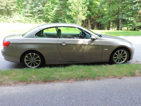 Used 2008 BMW 328i Convertible RWD image 9