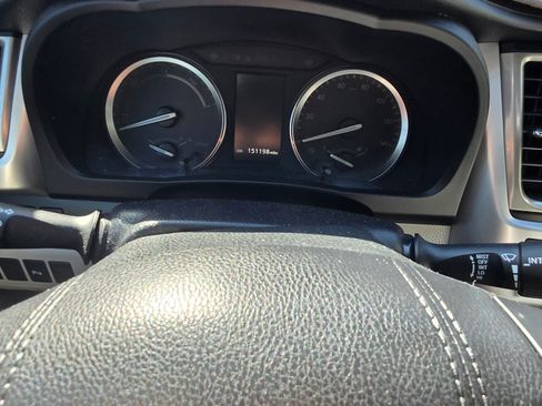 Used 2018 Toyota Highlander Limited image 9