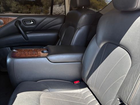 Used 2016 INFINITI QX80 2WD w/ Deluxe Technology Package image 8