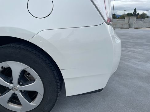 Used 2012 Toyota Prius Three image 17