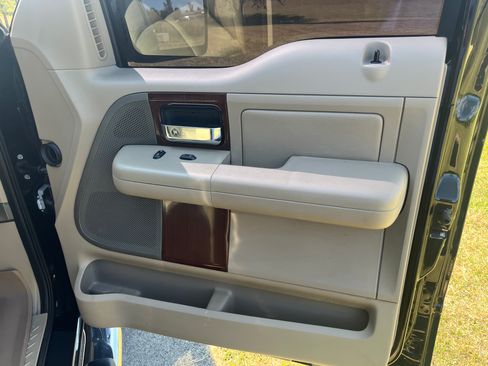 Used 2008 Ford F150 Lariat image 12