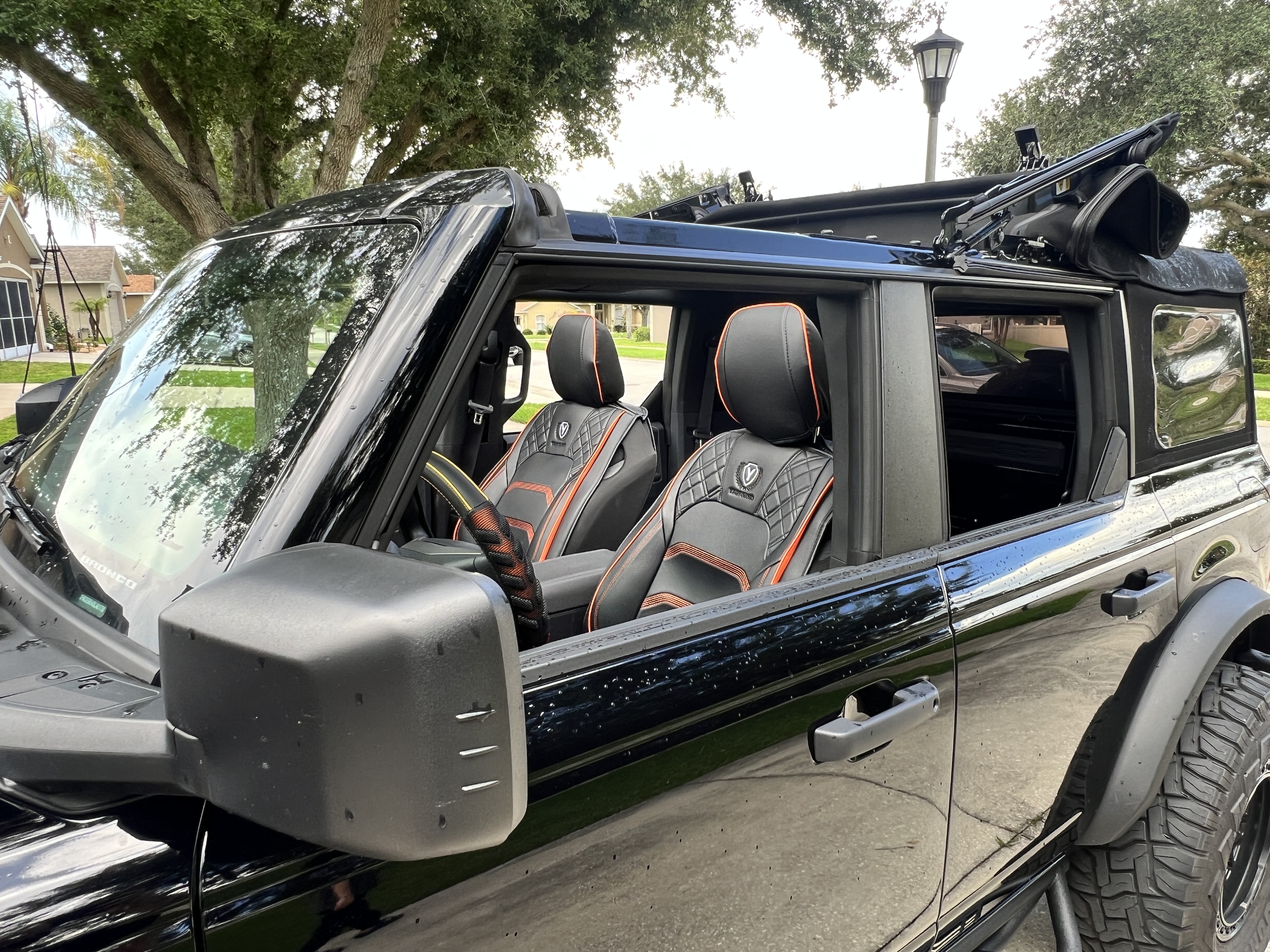 Used 2025 Ford Bronco 4-Door AWD/4WD image 15