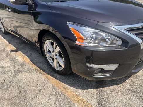 Used 2015 Nissan Altima 2.5 SL w/ Moonroof Package FWD image 9