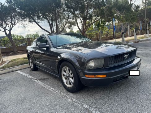 Used 2008 Ford Mustang Coupe RWD image 9