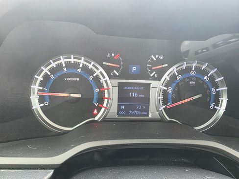 Used 2016 Toyota 4Runner SR5 Premium image 5