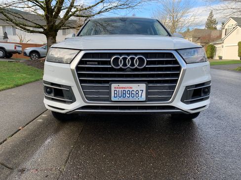 Used 2018 Audi Q7 3.0T Premium Plus w/ Premium Plus Package image 2