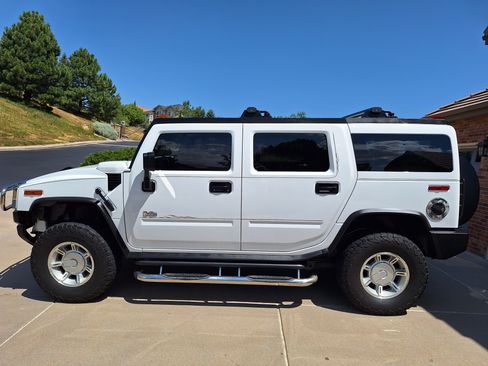 Used 2004 HUMMER H2 w/ Preferred Equipment Group AWD/4WD image 1
