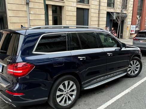 Used 2018 Mercedes-Benz GLS 450 4MATIC image 4