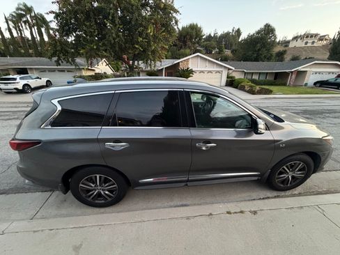Used 2019 INFINITI QX60 Luxe FWD image 4