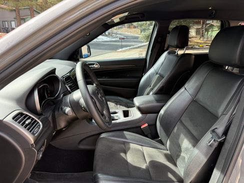 Used 2020 Jeep Grand Cherokee Altitude image 14