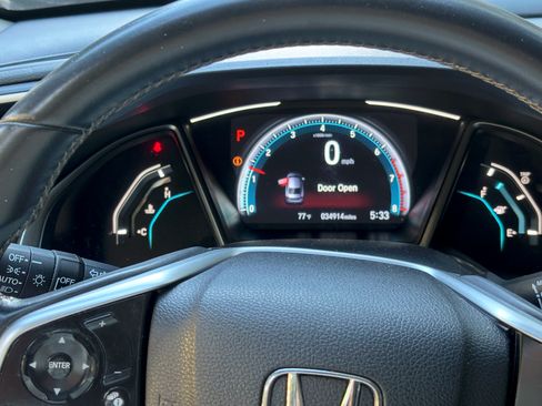 Used 2020 Honda Civic EX image 2