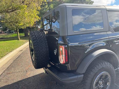 Used 2021 Ford Bronco Badlands image 12