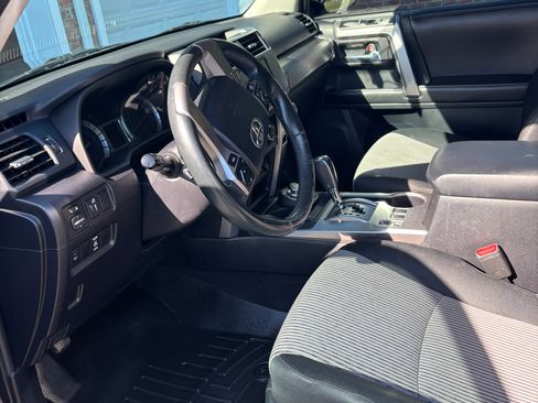 Used 2015 Toyota 4Runner SR5 image 21