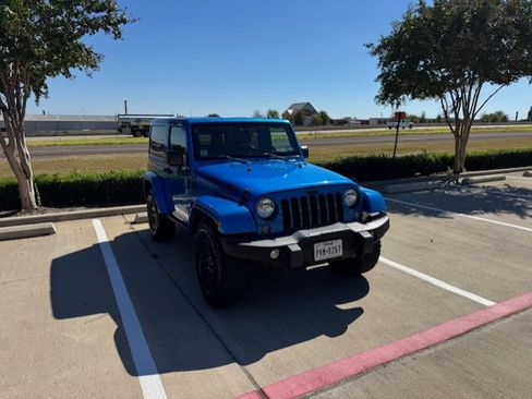 Used 2016 Jeep Wrangler Sahara image 9