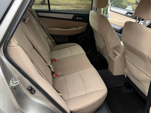Used 2017 Subaru Outback 2.5i Premium AWD/4WD image 12