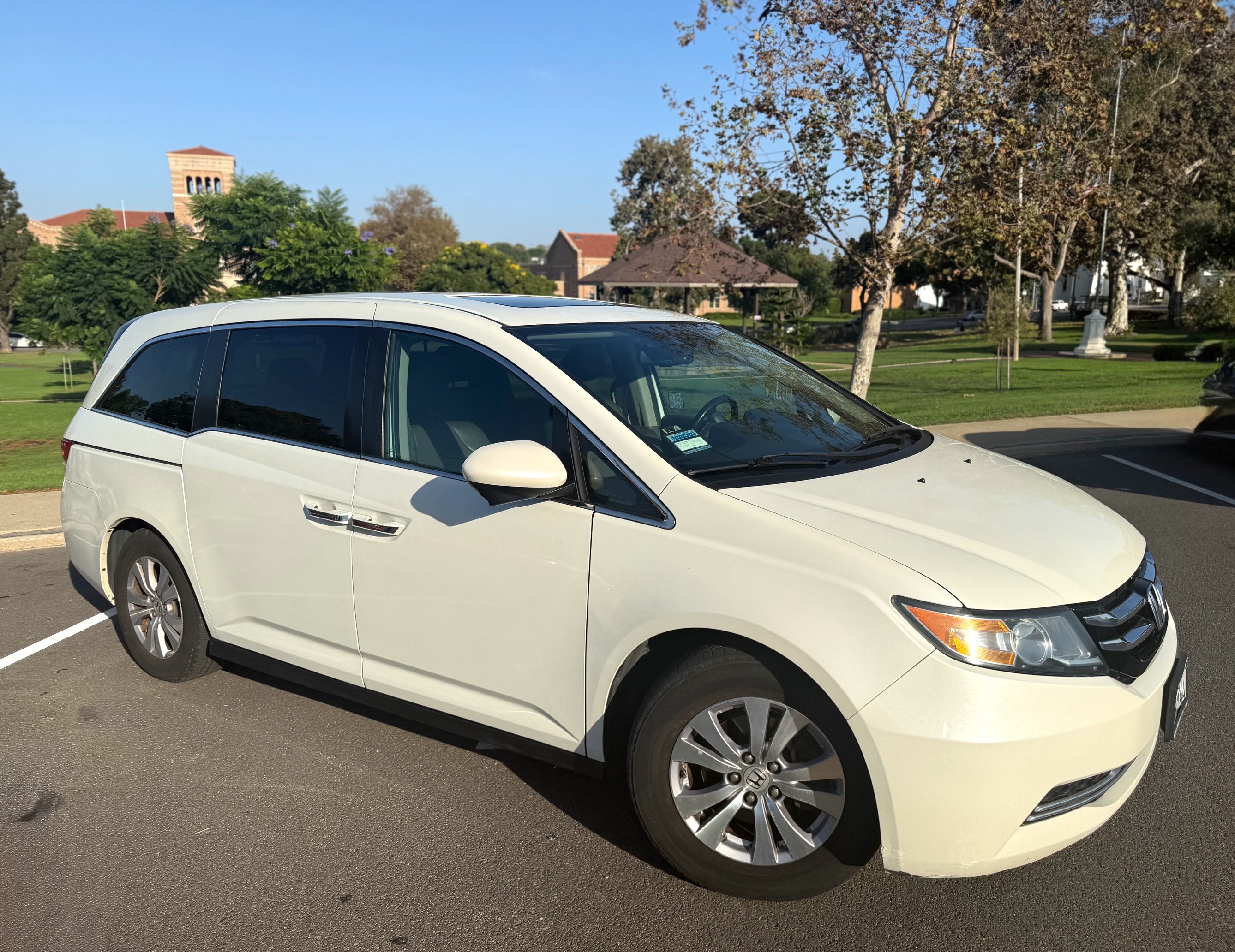 Used 2017 Honda Odyssey EX-L image 2