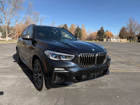 Used 2020 BMW X5 M50i image 12