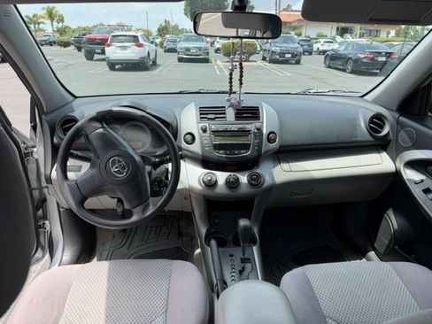 Used 2008 Toyota RAV4 2WD w/ 3rd Row image 2