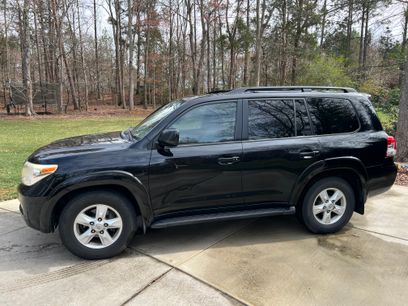 Used 2011 Toyota Land Cruiser w/ Upgrade Pkg